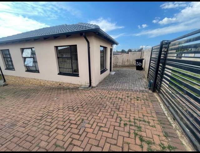 3 BEDROOM HOUSE FOR SALE IN MINDALORE